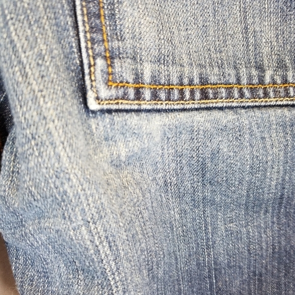 Levi's Cropped Wide Leg Jeans - Picture 7 of 7